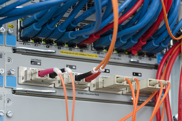Réseaux et télécommunications : mise en œuvre de réseaux IP, routage, interconnexion et sécurisation