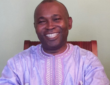 Dr André Bayomock Linwa